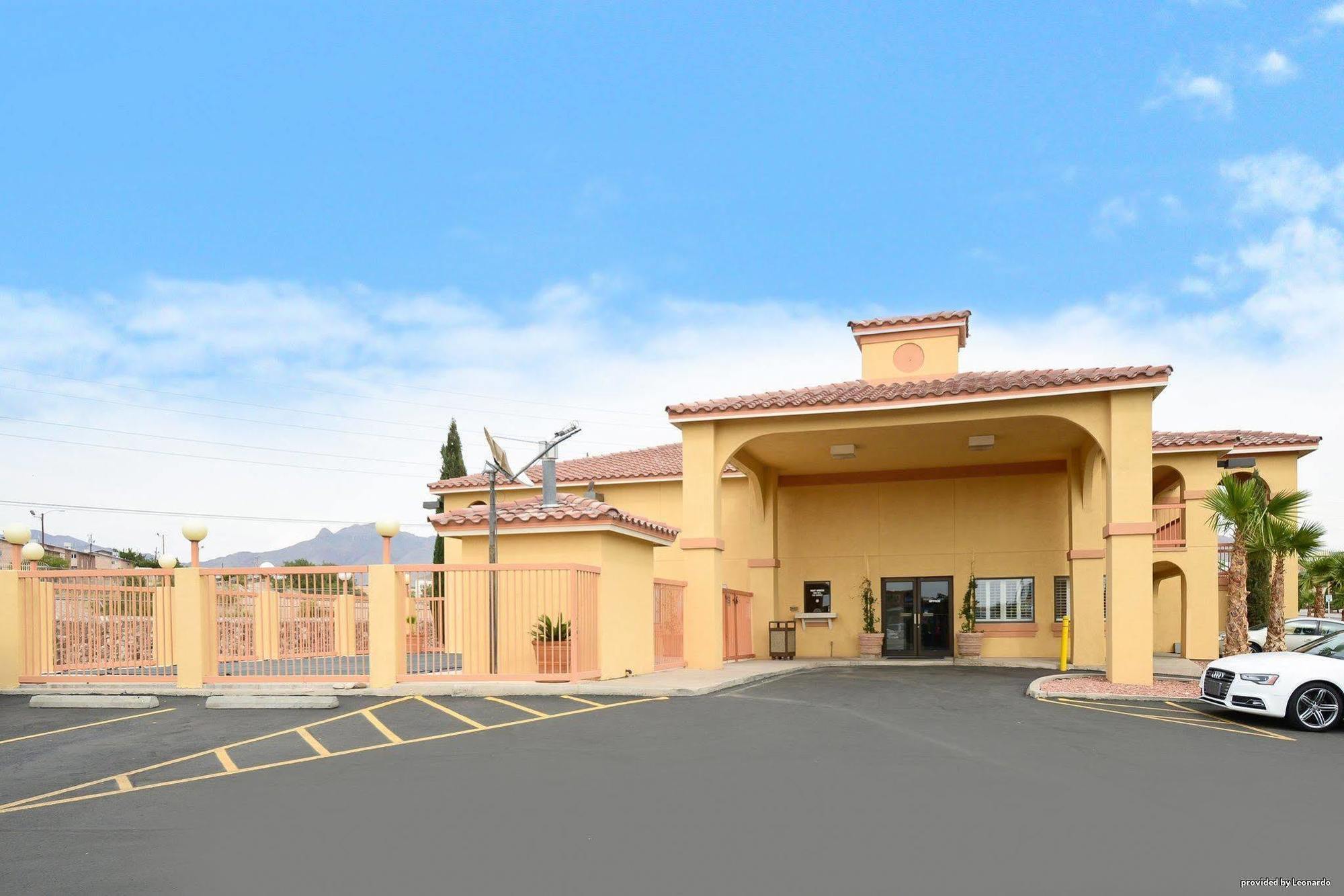 Best Western Sunland Park Inn Ел Пасо Екстериор снимка